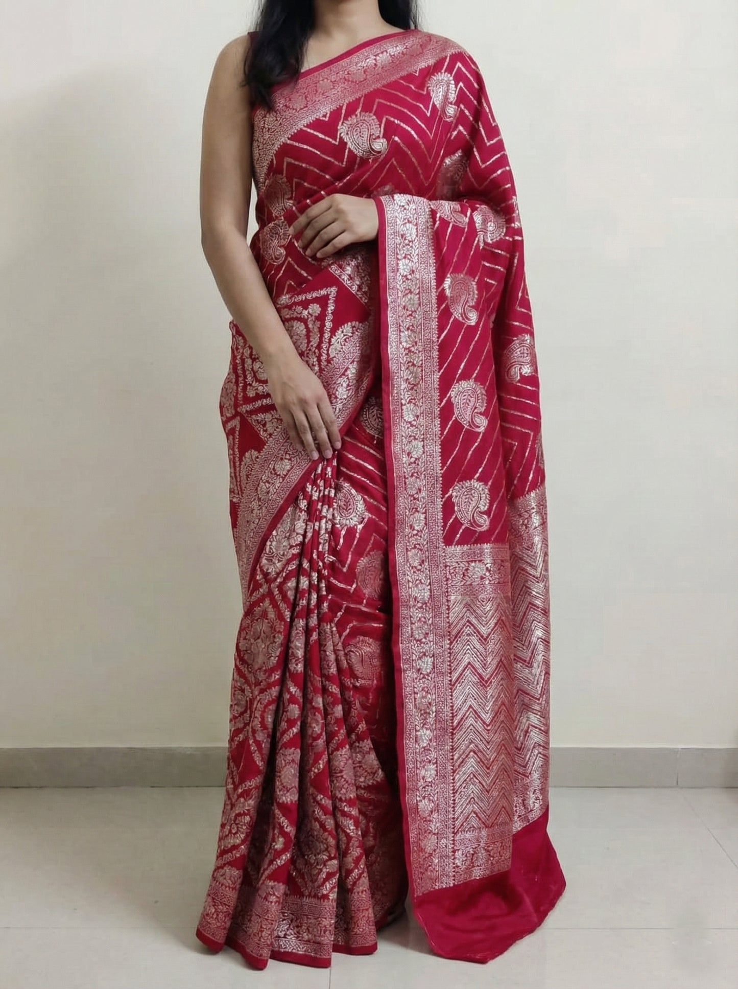 Women's Floral Embroidered Banarasi Silk Saree – Deep Red